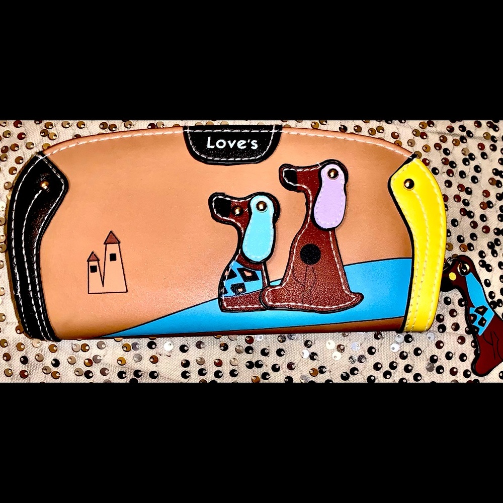Women’s LOVES. Wallet